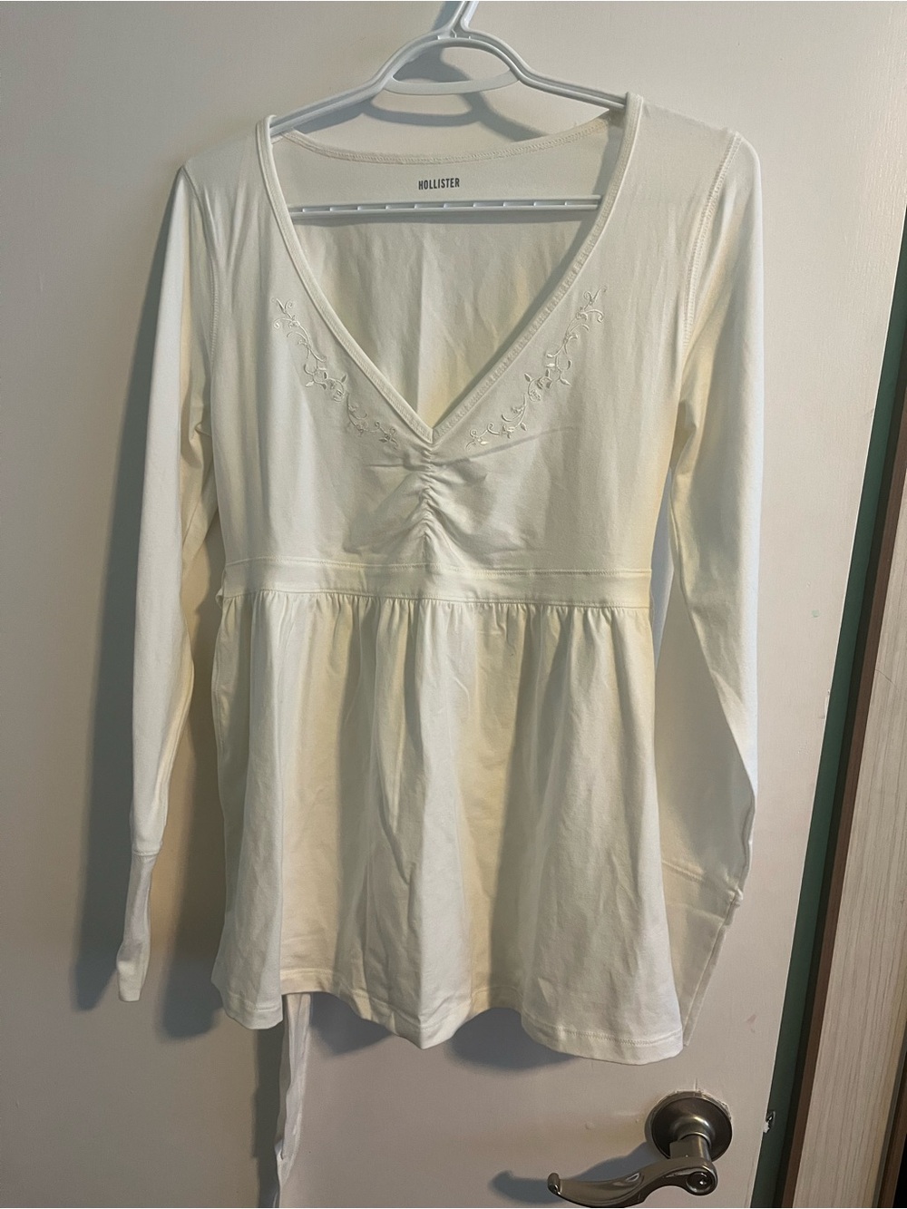 Hollister Cream V-Neck Long Sleeve Peplum Top